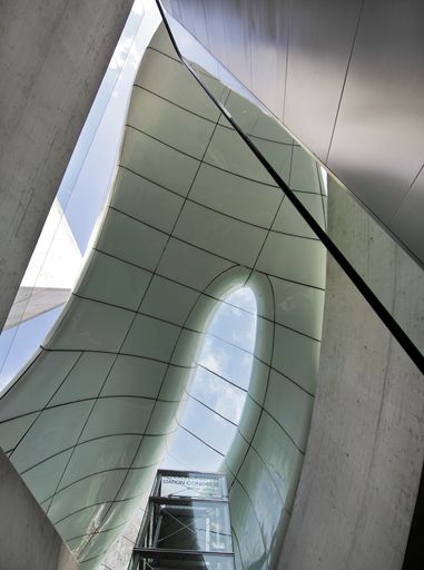 Vorschau Bild von In der Unterkategorie „Transport“ setzten sich die Innsbrucker Nordkettenbahnen von Zaha Hadid Architects und ausgeführt von der Pagitz Metalltechnik (eine 100% Tochter der STRABAG SE) durch. Das Projekt überzeugte die Jury vor allem durch seine erscheinungsbildliche Innovation.