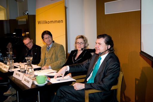 Am Podium des ROUNDABOUT KIDS im ORF KulturCafe: Bernhard Heinzlmaier, Michael Kerbler, Elisabeth Mattes und Andreas Salcher (v. l. n. r.).