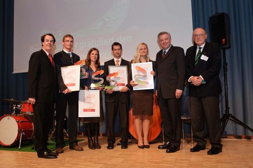 Die Saubermacher Dienstleistungs AG vergab zum dritten Mal im Rahmen der DepoTech in Leoben den Saubermacher Umweltpreis an Preisträger der Montanuniversität Leoben, der TU Wien und der KF-Universität Graz. Im Bild vlnr.: Hans Roth, DI Harald Schloeglhofer, Mag. Brigitte Mueller, DI Gerald Schoeller, Mag. Karin Kulhanek, LHStv. Hermann Schuetzenhoefer, Institutsvorstand Dr. Karl Korber (Montan Uni)
http://pressefotos.at/m.php?g=1&u=55&dir=200811&e=20081112_s&a=event