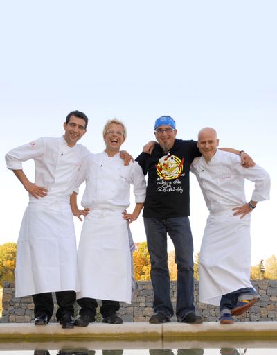 Vorschau Bild von Die Kochprofis sorgen für die Eröffnung des GourmetReise-Festivals in der Steiermark.
Im Bild: Martin Baudrexel, Mario Kotaska, Stefan Marquard, Ralf Zacherl