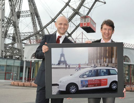  Das  Wiener Riesenrad auf dem Weg nach oben - Zweites Halbjahr  2008 mit Rekordergebnissen, v.l.n.r.: Norbert Kettner (Tourismusdirektor WienTourismus), Peter Petritsch (Geschäftsführer Wiener Riesenrad)
http://pressefotos.at/m.php?g=1&u=1&dir=200901&e=20090122_r&a=event