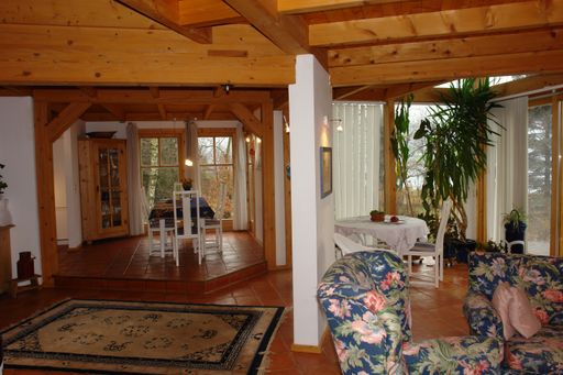 Vorschau Bild von Traumhaus am Ossiacher See - Esszimmer und Wohnzimmer / www.hausverlosung-ossiachersee.at