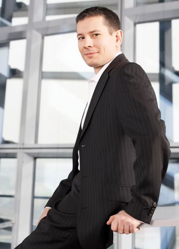  Jörg Bartussek (38) ist neuer Leiter des Bereiches Unternehmensstrategie, Projekt- & Prozess Management bei T-Mobile Austria. In dieser Funktion berichtet er direkt an den Vorsitzenden der Geschäftsführung Robert Chvátal.
