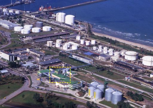 Vorschau Bild von Die Bioventa BioDiesel Anlage von BDI im Hafen von Ventspils.