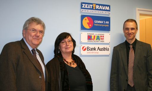 Vorschau Bild von Im Bild v.l.n.r.: Reinhold Eckhardt-Zeit!Raum, Martina Saygili-Kinder- und Jugendanwaltschaft, Roman Jost-Bank Austria