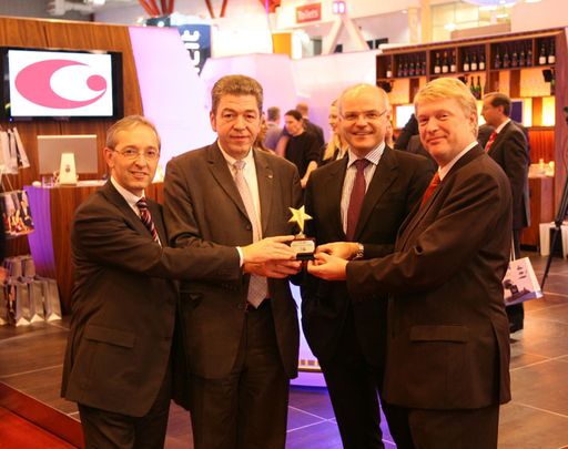 Im Bild v.l.n.r.: Die Vorstände Josef Leutgeb, Paul Herzfeld, Karl Stoss und Dietmar Hoscher, Casinos Austria