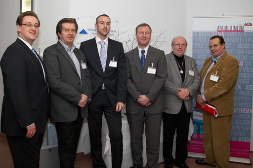 Bei der APA-E-Business-Community am 29. Jänner 2009 diskutierten Experten über Datenschutz im Internet (v.l.n.r.): Harald Lakatha (IT Solution), Walter Karban (inMotion Verlag), Michael Engel (NextiraOne), Gerhard Göschl (Microsoft Österreich), Hermann Maurer (Technische Universität Graz) und Thomas Stern (Moderator/Braintrust).