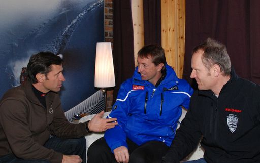 Intensive touristische Synergiegespräche. Von links: Josef Margreiter, GF der Tirol Werbung, Urs Zenhäusern, Director Wallis Tourismus und Peter Marko, GF Kitzbühel Tourismus, tauschen ihre Erfahrungen aus. Für die Schweizer ist der TirolBerg Vorbild in allen Belangen.