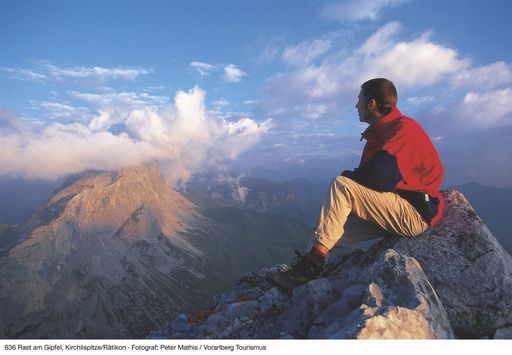 Rast am Gipfel, Kirchlispitze/Rätikon - Auf der ITB in Berlin spricht Vorarlberg Tourismus Liebhaber von Natur und Kultur an.
