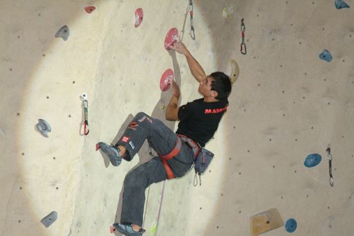 Tirols Aushängeschild des Klettersports Nr. 1, Weltcup-Gesamtsieger David Lama, präsentierte im Rahmen der "Challenge The Wall"-Tour die bekannten Kletterdestinationen Nassereith, Ötztal, St. Anton am Arlberg und Imst-Gurgltal.