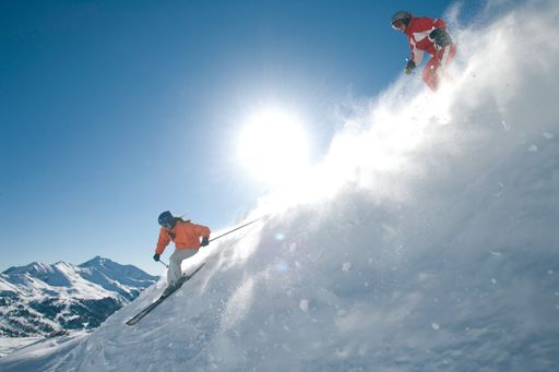 Vorschau Bild von Das SalzburgerLand präsentiert sich seinen Gästen trotz nahendem Frühlingsbeginn von der tief winterlichen Seite. Sonnenskilauf im SalzburgerLand