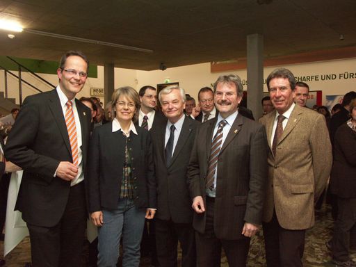 Vorschau Bild von vlnr: DI Hannes Weitschacher, Landesrätin Dr. Petra Bohuslav, LAbg. Herbert Nowohradsky, KommR Rudolf Demschner