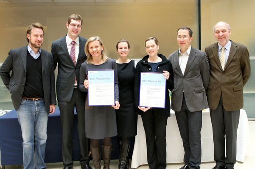 Im Bild v.l.n.r.: Sebastian Laudon (Horizont), Michael Korbel (bettertogether), Petra Jakob (Orange), Barbara Weywoda (Orange), Susanne Grof (bettertogether), Tom Tesch (Orange), Wolfgang Fingernagel (Juryvorsitzender)