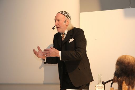  *Karl Merkatz* verlässt nach 50 Jahren die Theaterbühne mit seinem Auftritt im *WestLicht.