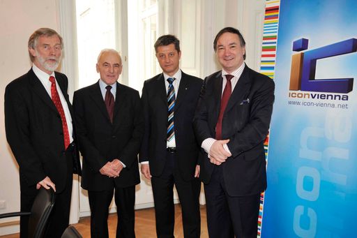 iconvienna 2009 - Neue Chancen durch Ost-West Kooperationen für heimische Unternehmen - v.l.n.r.: Mag. Johann KAUSL (Regional Director CEE, AWO), KR Dr. René Alfons HAIDEN (Chairman iconvienna Advisory Board), DI Dr. Gerhard HREBICEK (MBA, President iconvienna), S.E.Dr. Ernst-Peter BREZOVSZKY (Botschafter BMEIA)
http://pressefotos.at/m.php?g=1&u=38&dir=200903&e=20090331_i&a=event