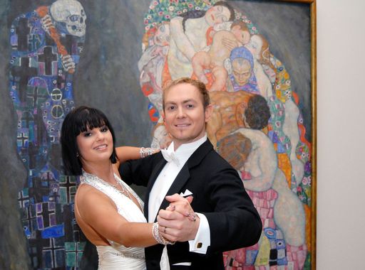  Im Bild v.l.n.r.: Nicole Kuntner (Dancing Stars), Alexander Zaglmaier (Dancing Stars)
http://pressefotos.at/album/1/53/200904/20090401_a/