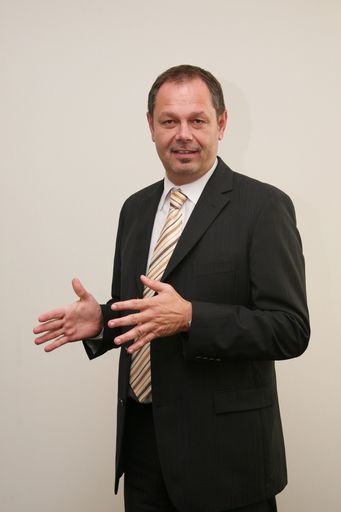 Karl-Heinz Täubel, Geschäftsführer unit-IT