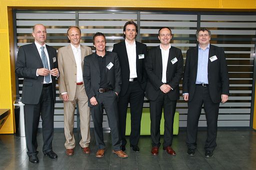 v.ln.r.: Michael Mair, Tourismus-Management der FHWien-Studiengänge der WKW; Rudolf Mertl, Austrian Airlines; Klaus Grabler, MANOVA GmbH; Reinhard Wieser, Mayrhofner Bergbahnen AG; Alexander Kowarcz, Coca-Cola GmbH; Alexander Keil, Schloß Schönbrunn Kultur- und Betriebsges.m.b.H.
