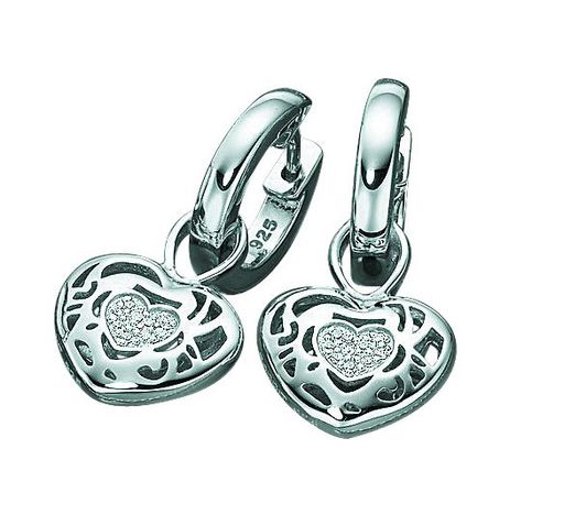  Die richtigen Geschenke zum Muttertag auf www.neckermann.at, z.B. Herzohrringe von ESPRIT aus 925er Sterlingsilber für 69,90 Euro.