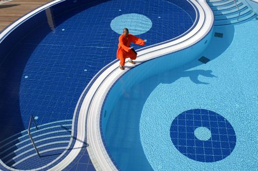 Vorschau Bild von Unter den Partnerbetrieben der Leading Wellness, Spa & Beauty Resorts***** finden sich namhafte Unternehmen wie Reiter's Supreme Hotel mit hoteleigener Therme, dem Yin Yang SPA auf 7.000 m2 sowie eigenem 27-Loch-Golfplatz.