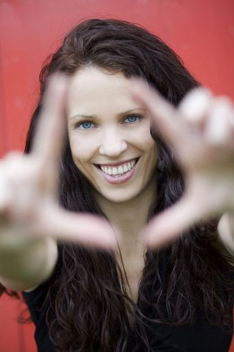  Tchibo/Eduscho freut sich über die erfolgreiche Zusammenarbeit mit Musikerin TERESA.