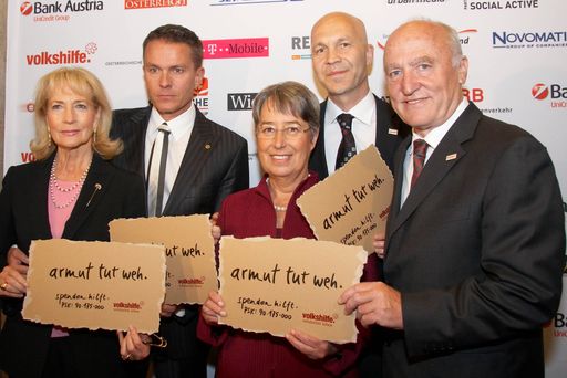 Beim fünften Benefizabend der Volkshilfe im Wiener Rathaus wurden Euro 41.705,-- erzielt - im Bild v.l.n.r. Dagmar Koller, Alfons Haider, Margit Fischer, Erich Fenninger (Volkshilfe-Geschäftsführer) und Josef Weidenholzer (Präsident Volkshilfe Österreich)
http://pressefotos.at/m.php?g=1&u=43&dir=200905&e=20090505_v&a=event