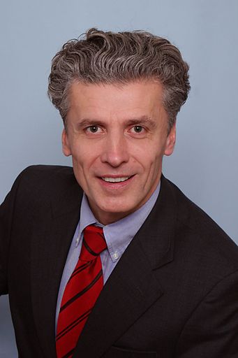  "Der European Health & Spa Award 2009 hat sich zum Ziel gesetzt, die Möglichkeiten und die Trends in der europäischen Wellnesswirtschaft aufzuzeigen und den Wandel wie auch die Qualität der Wellnessbetriebe sowie der Produktinnovationen darzustellen", so Organisator Norbert Hintermayer.