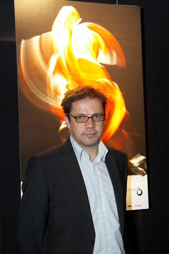 Vorschau Bild von Der "Objektiv 09" für die besten österreichischen Pressefotos wurde von der APA und Canon am 12. 5. 2009 vergeben. Georg Hochmuth wurde für sein Bild einer Ballett-Gala mit dem ersten Platz in der Kategorie Kunst und Kultur ausgezeichnet.
