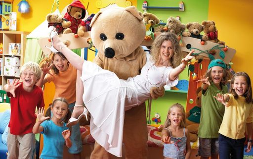  Heidi Angelika gastiert am 16. Mai in Minopolis, der Stadt der Kinder.