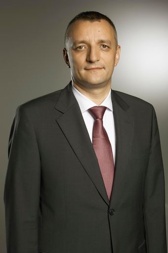 Der 46-jährige Dr. Dino Dogan wird neuer Chief Financial Officer (CFO) von mobilkom austria AG - er ist ab 1. August 2009 für die gesamten Finanzagenden des Unternehmens verantwortlich.
