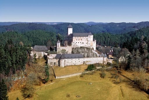  Die Burg Rappottenstein ist eines der ältesten Wahrzeichen des Waldviertels.
