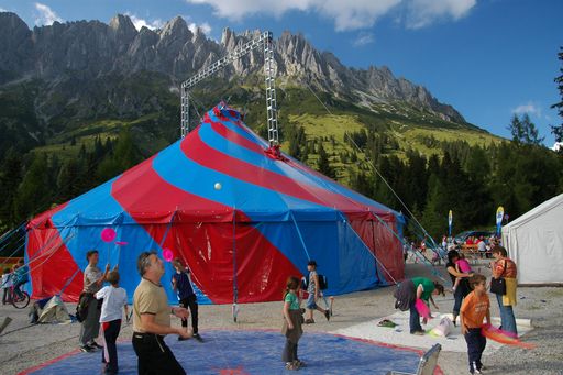  Training vor der beeindruckenden Kulisse der Mandlwände am Hochkönig