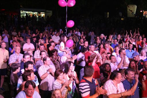 Volle Power auf der Radio Arabella-Bühne beim Donauinselfest von 26. bis 28. Juni 2009. Tolle Künstler, Live-Sendung, Donauinselfestradio im Web und Arabella.TV vor Ort.
