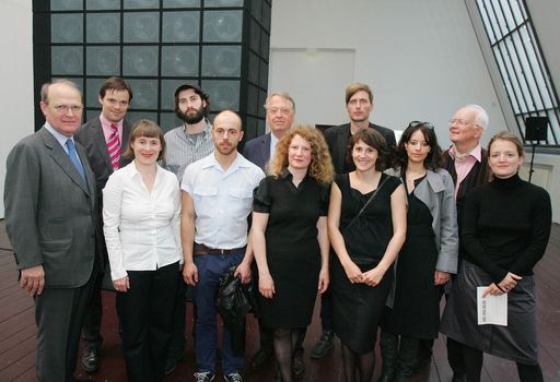 In der Ausstellung "ars viva 08/09 - Inszenierung / Mise en scène" werden Werke der vier Preisträger des vom Kulturkreis der deutschen Wirtschaft vergebenen "ars viva"-Preises 2008/09 für die Bildende Kunst gezeigt.
http://pressefotos.at/m.php?g=1&u=68&dir=200906&e=20090605_b&a=event
