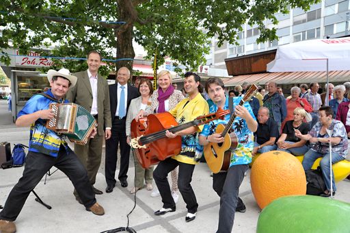 Vorschau Bild von Frauenberger und Mailath besuchen Musikmarkt