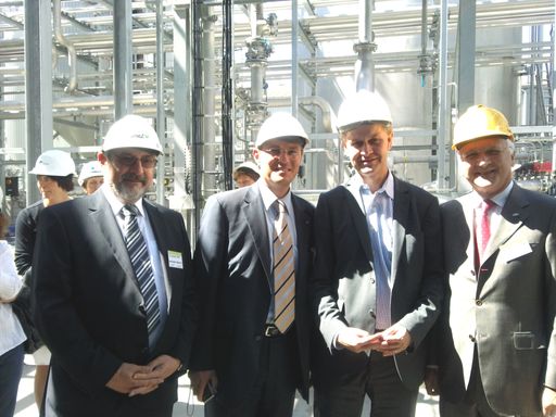 Vorschau Bild von v.l.n.r: Dr. Lorentz Graf, Österreichischer Botschafter in Norwegen; Ronald Lausch, Managing Director Raiffeisen Leasing Nordic AB; Erik Solheim, Norwegischer Minister für Umwelt und Internationale Entwicklung; Wilhelm Hammer, Vorstandsvorsitzender der BDI - BioDiesel International AG