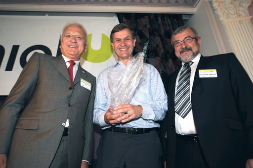  im Bild v.l.n.r: Wilhelm Hammer, Vorstandsvorsitzender der BDI - BioDiesel International AG; Erik Solheim, Norwegischer Minister für Umwelt und Internationale Entwicklung; Dr. Lorentz Graf, Österreichischer Botschafter in Norwegen