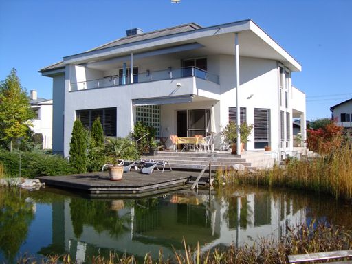 Vorschau Bild von Stefanie Werger reduziert die Losanzahl für ihre Hausverlosung! Im Bild: Die Villa von außen