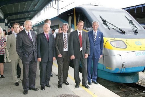  Bahnfahren verbindet - BILD
