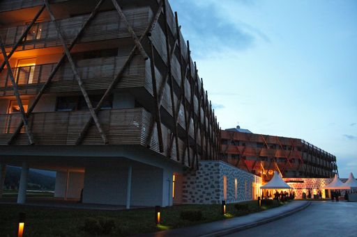 Vorschau Bild von http://pressefotos.at/album/1/54/200906/20090629_f/
Impresseionen der Eröffnungsfeier des neuen Falkensteiner Hotel Bad Leonfelden