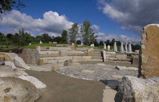Vorschau Bild von Freilufttheater aus Granitsteinblöcken im Skulpturen-Erlebnispark