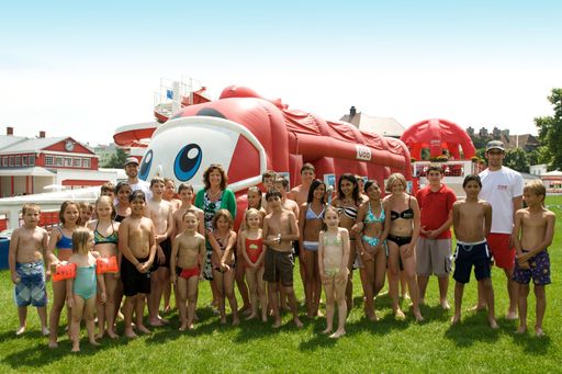 Den Kindern hat der der eigens designte Hüpfzug Spass gemacht