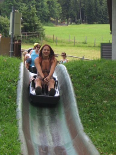 Vorschau Bild von Seit Bestehen der Sommerrodelbahn St. Corona haben ca. 2.5 Millionen Gäste diese mit Begeisterung benutzt. Sie ist bei allen Besuchern noch immer so beliebt wie vor 30 Jahren.