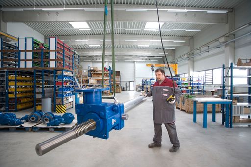 Vorschau Bild von Das Leistungsangebot von ATP umfasst Engineering, Montage, Reparatur, Service und Lieferung von Kupplungen, Getrieben und Antriebselementen für den Maschinenbau.