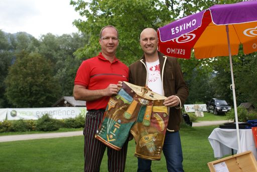  Georg Tilg, erster Träger der Kult Lederhose und Christian Wohlmuther