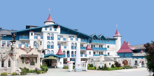  Nach großzügigen Umbauarbeiten öffnete das Schlosshotel Lacknerhof im Dezember 2008 für seine Gäste.