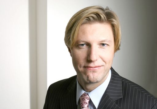 Vorschau Bild von Mag. Klemens Eiter (39) ist seit 2000 bei der BDO Auxilia Treuhand GmbH. Im Rahmen seiner Tätigkeit für die BDO war er während der letzten Jahre unter anderem als Geschäftsführer der BDO Salzburg Wirtschaftsprüfungs GmbH tätig.