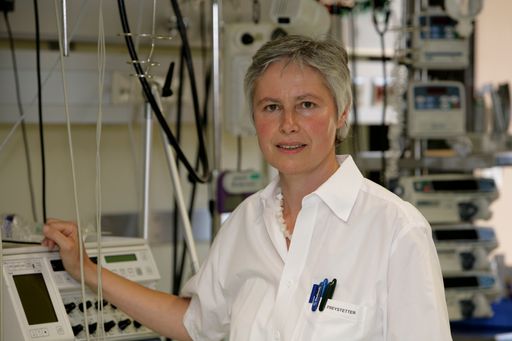 Am 3. August tritt Dr. Veronika Freystetter (46) ihren Dienst als Primaria der Abteilung für Anästhesie und Intensivmedizin am Deutsch-Ordens-Krankenhaus Friesach an.