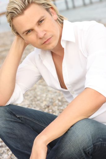 Vorschau Bild von Modeexperte Adi Weiss