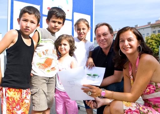 Infoveranstaltung Yppenplatz
mit Kindern aus der Anrainerschaft, BV Franz Prokop, StRin. Ulli Sima